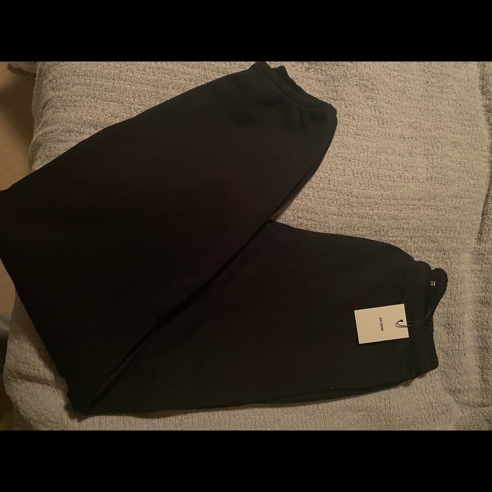 JOAH BROWN- OVERSIZED JOGGER